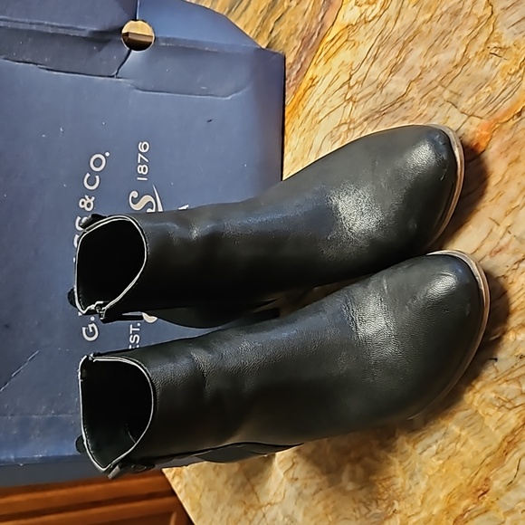 BASS Shiloh Black Leather Ankle Boot - 9 - Picture 2 of 6